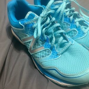 Worn Once Womans New Balance 695 v2